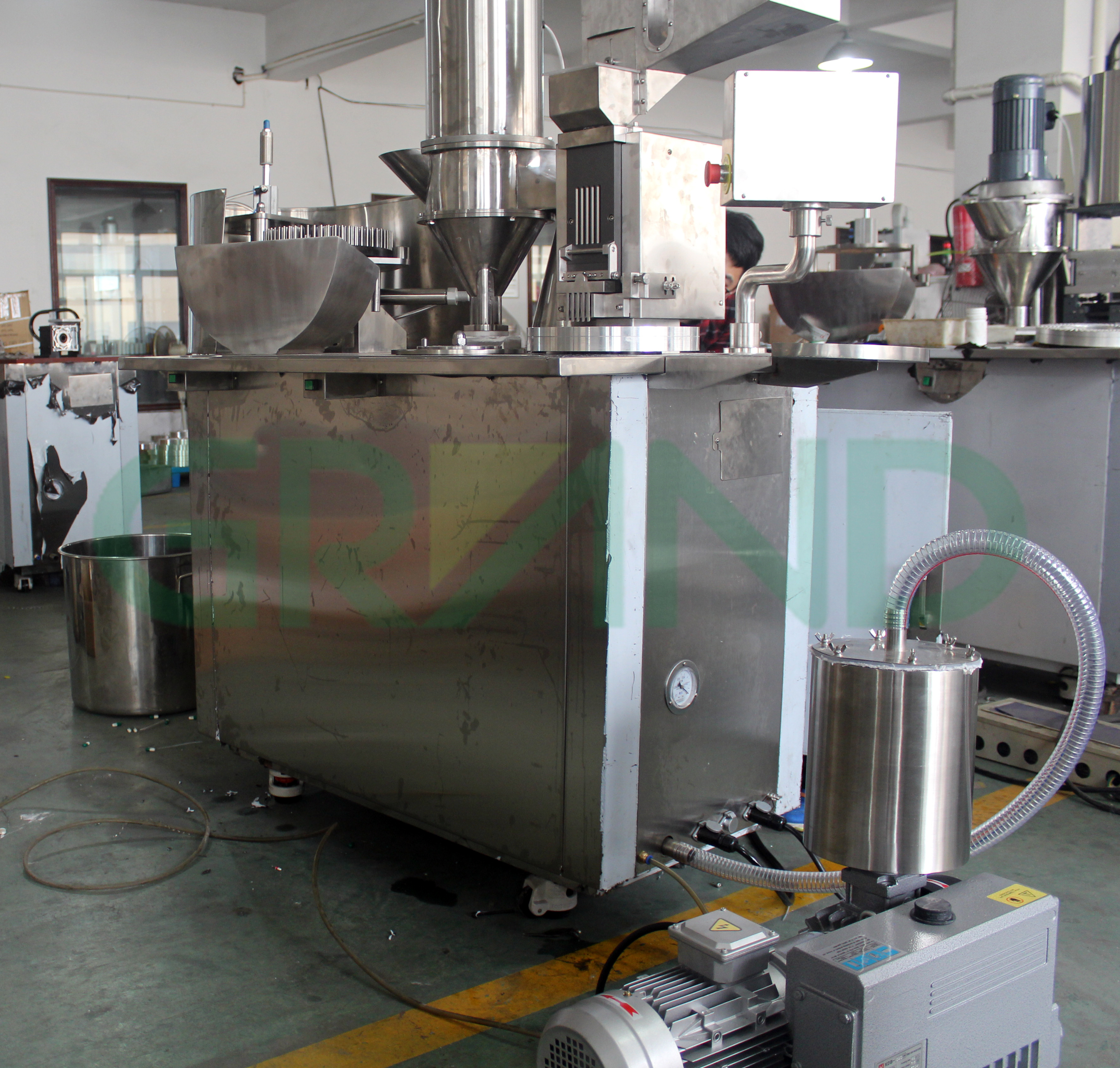 半 半 胶囊充填机 自动